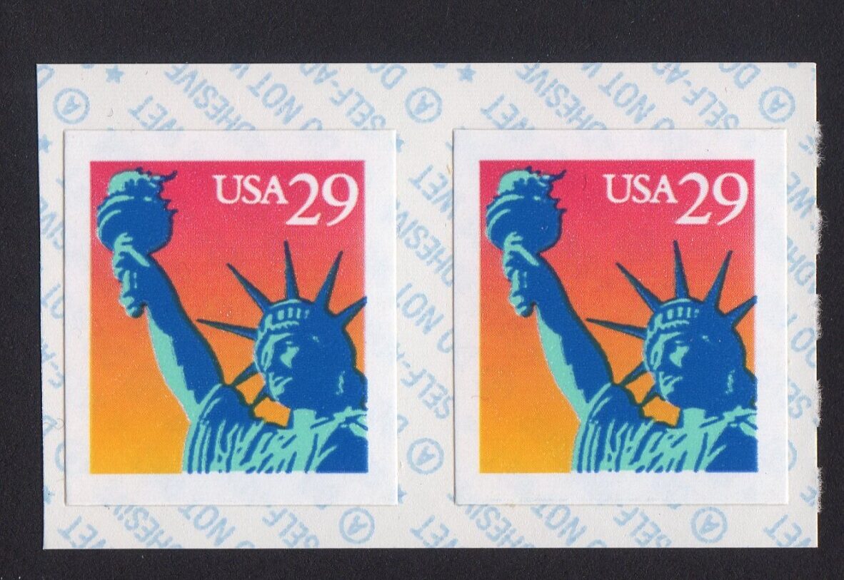 Scott #2599b Statue of Liberty Coil Pair of Stamps - MNH