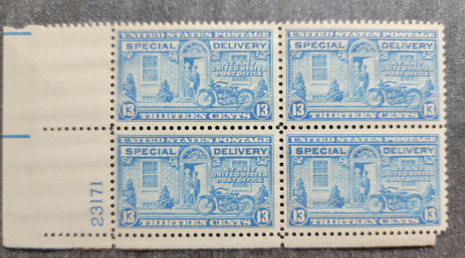 Scott #E17 13c Motorcycle Special Delivery P#23171 LL - MNH #1