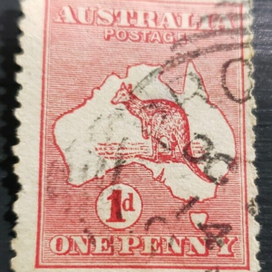 Stamp Australia 1913 Kangaroo and Map A1 sc#2 & 8